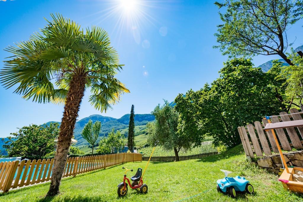 Ferienwohnungen Hof Im Feld Kurtatsch Exterior foto