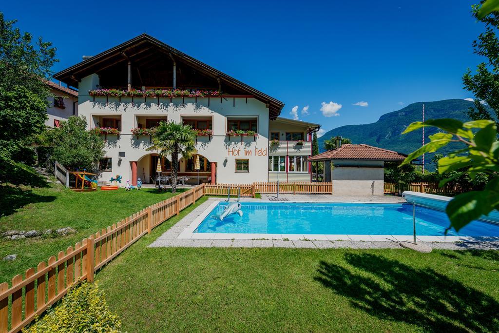 Ferienwohnungen Hof Im Feld Kurtatsch Exterior foto