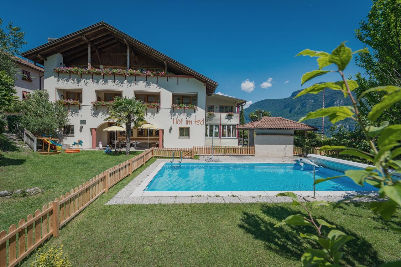 Ferienwohnungen Hof Im Feld Kurtatsch Exterior foto