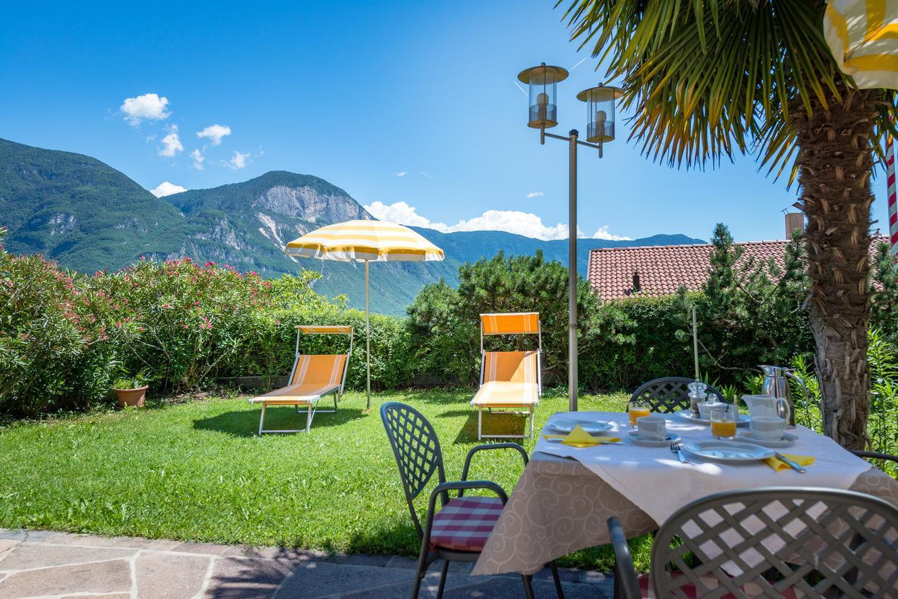 Ferienwohnungen Hof Im Feld Kurtatsch Exterior foto